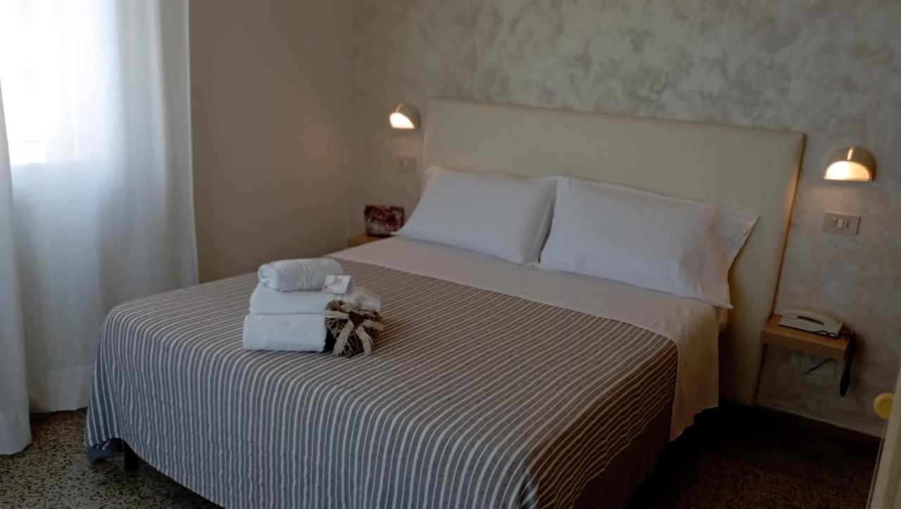 Hotel Raul Риччоне Екстер'єр фото