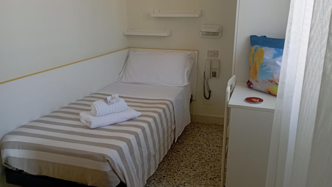 Hotel Raul Риччоне Екстер'єр фото